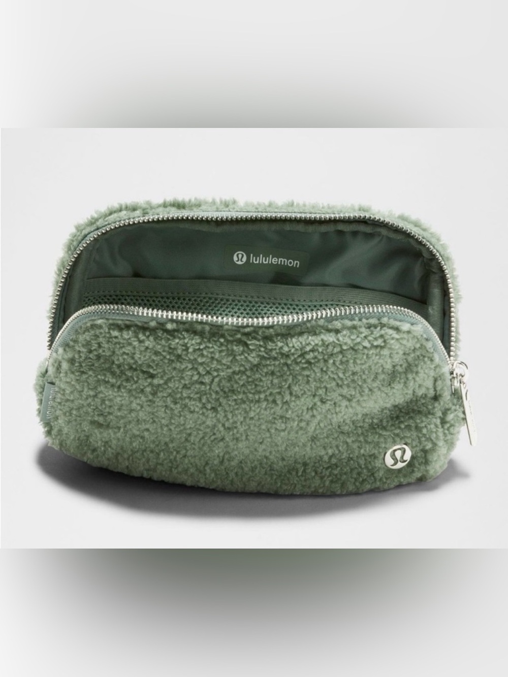 Lululemon Everywhere Fleece Belt Bag - Picture 2 of 8